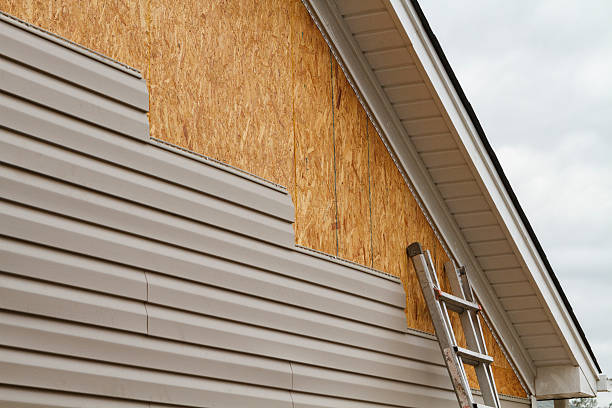24/7 Emergency Vinyl Siding experts in Richmond, IL